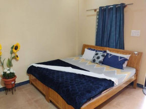 Yellow petals Comfortable Room 301